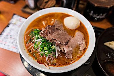 《歧路旅人0》角色立绘 各平台运行规格公开